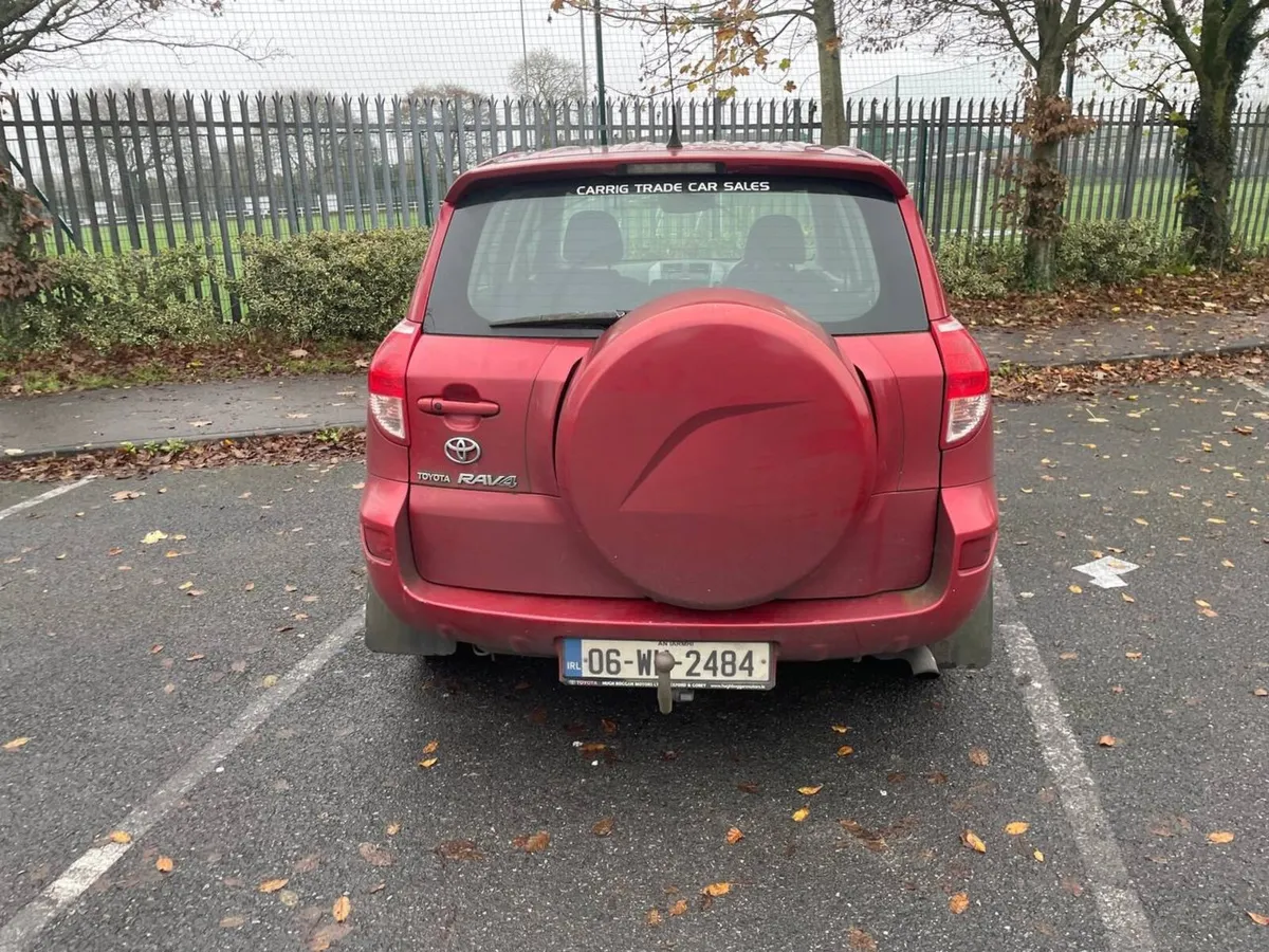 Toyota RAV4 2006 - Image 2