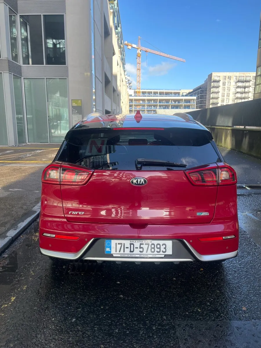 Kia Niro 2017 - Hybrid 1.6 GDI 5DR Auto - Image 2