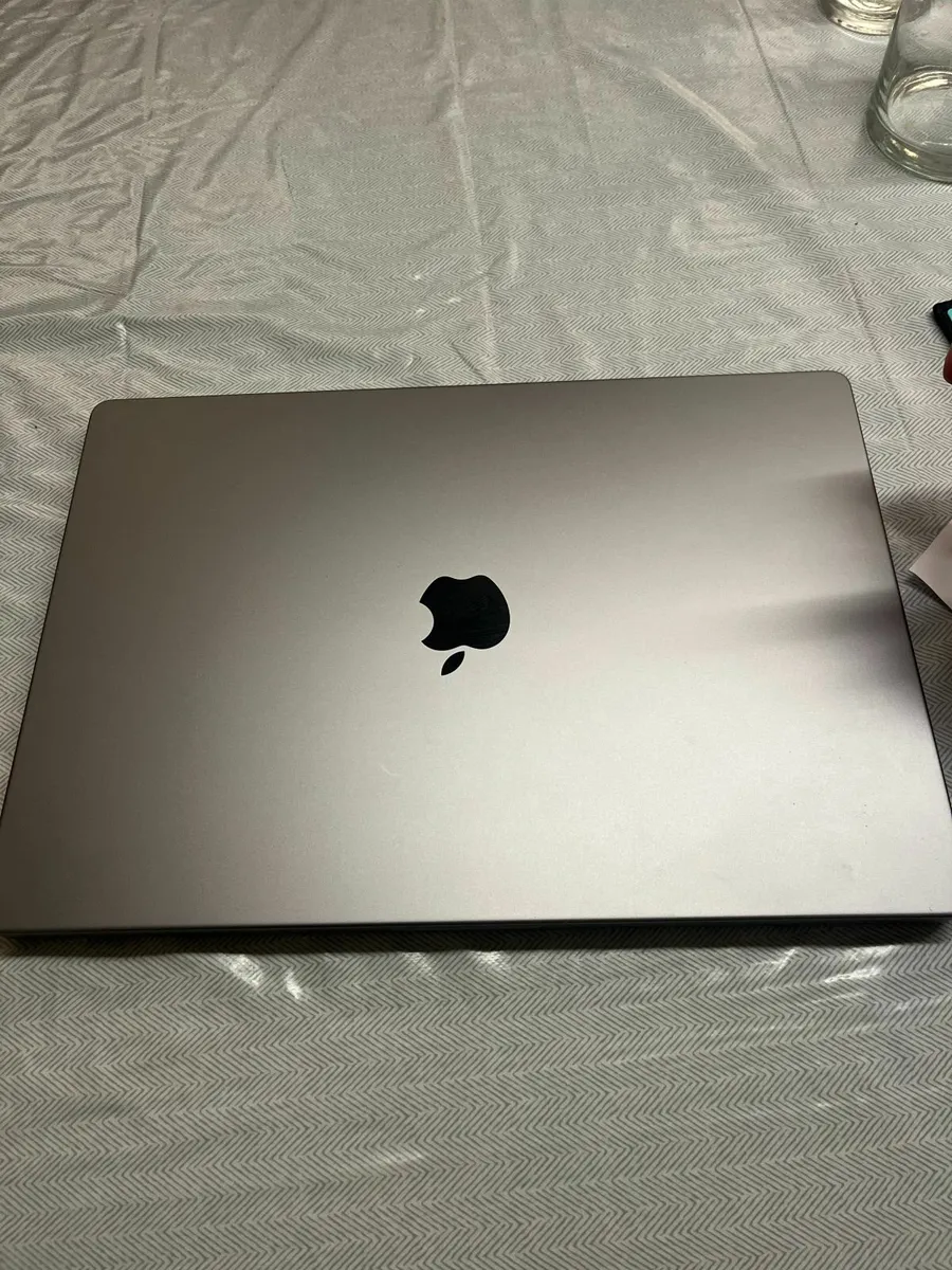 Apple Macbook Pro M1 32gb 16ich (2021) - Image 1