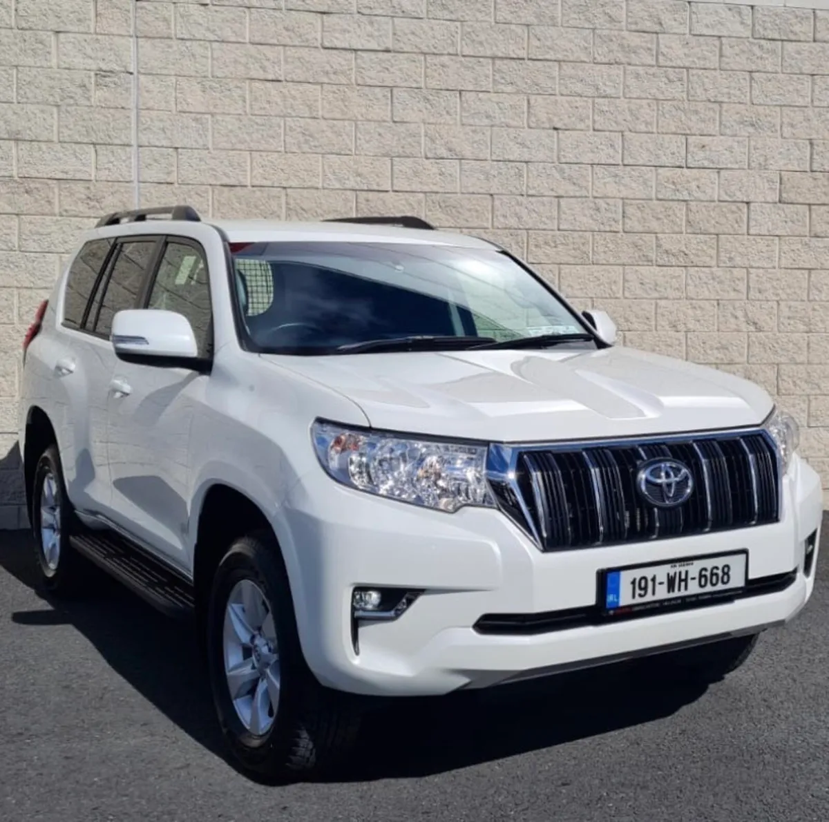 Toyota landcruiser - Image 1