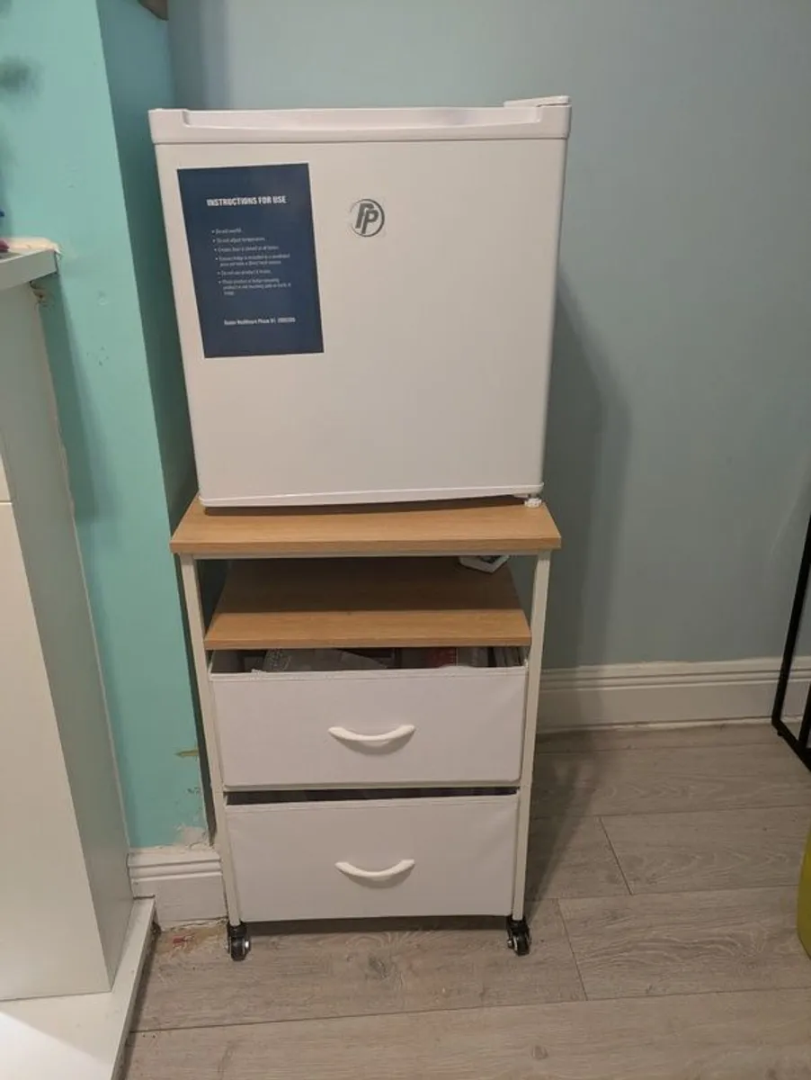 Tabletop fridge/freezer - Image 1