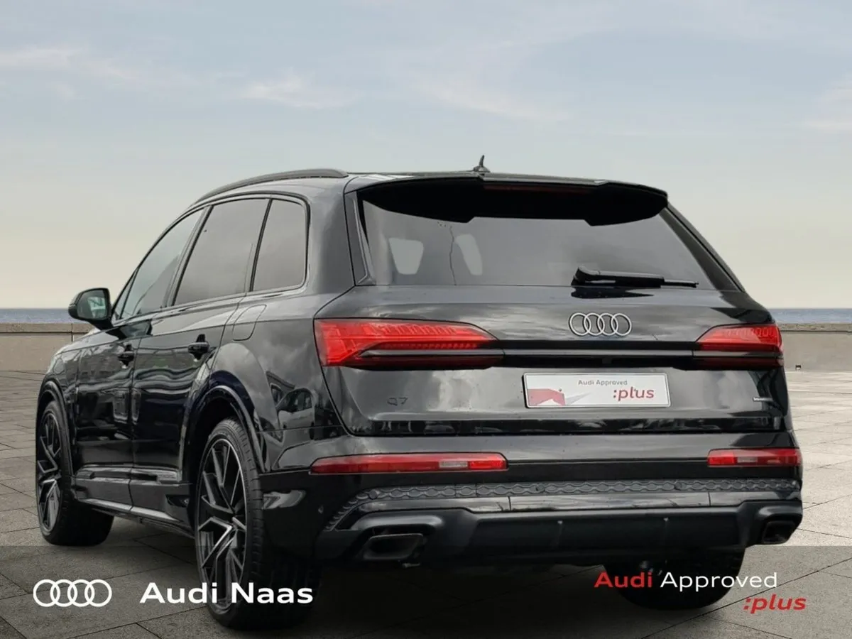 Audi Q7 55 TFSIE Quattro S-Line - Image 4