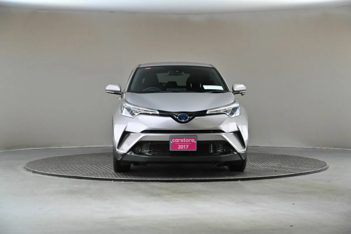 Toyota C-HR 1.8 HYBRID **ANDROID*CARPLAY**REVERSE - Image 2