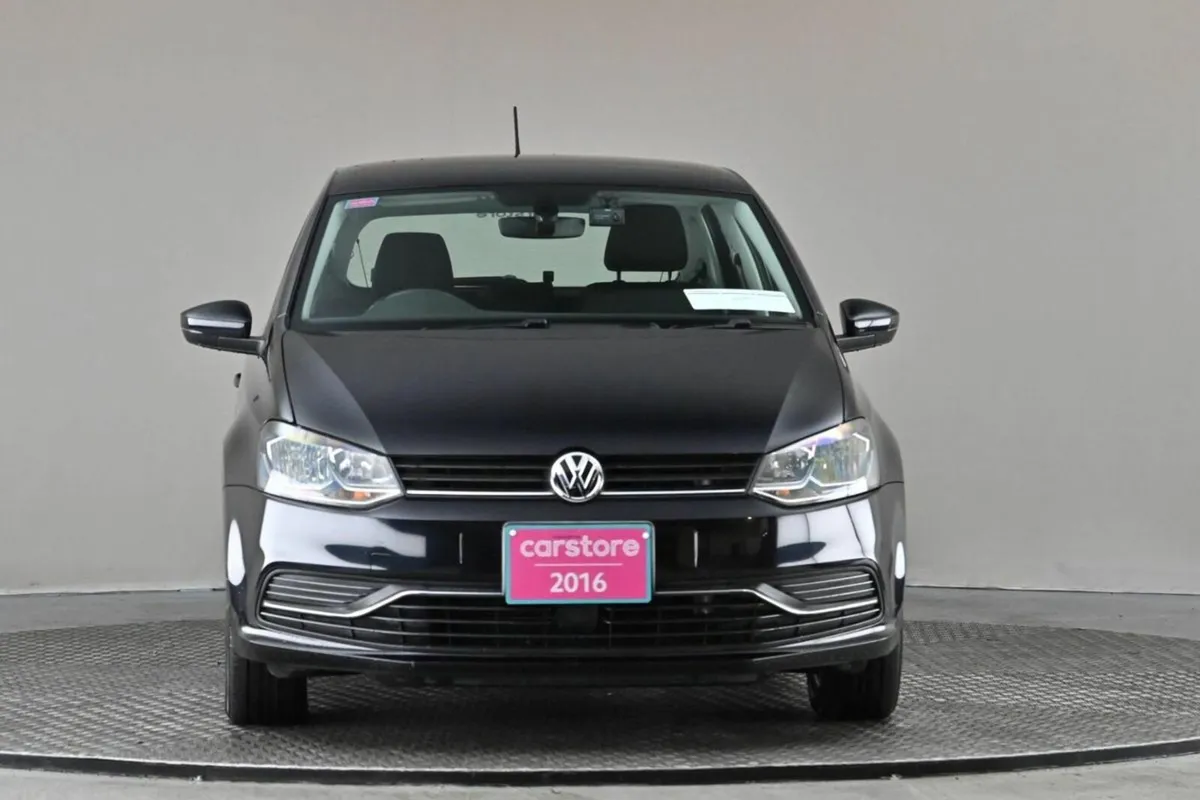 Volkswagen Polo 1.2 TSI DSG TRENDLINE **REVERSE CA - Image 2