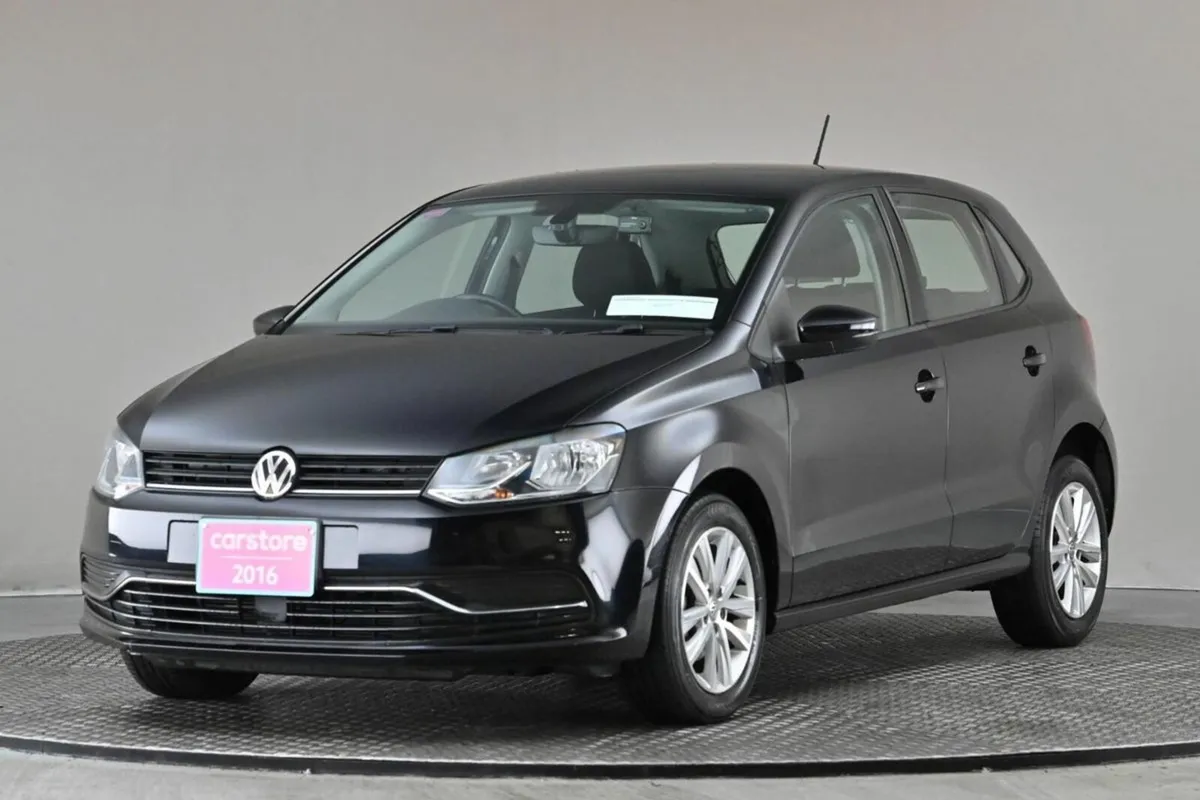 Volkswagen Polo 1.2 TSI DSG TRENDLINE **REVERSE CA - Image 3
