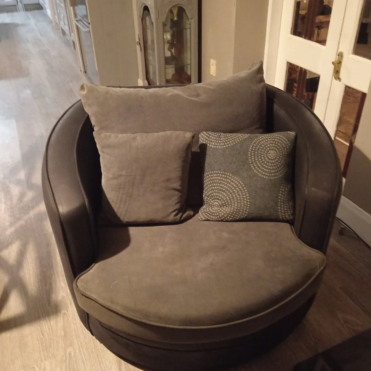 Suite of Furniture - Image 1