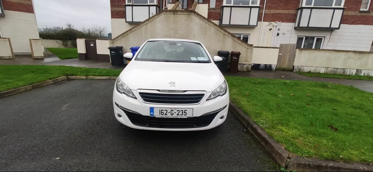 Peugeot 308 Manual 2016 1.2 Petrol - Image 1