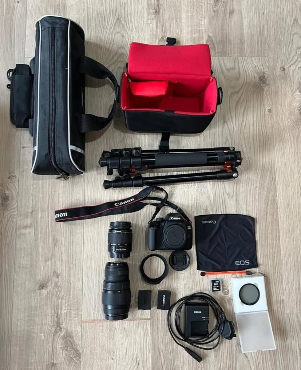 Canon EOS 4000D - Image 1