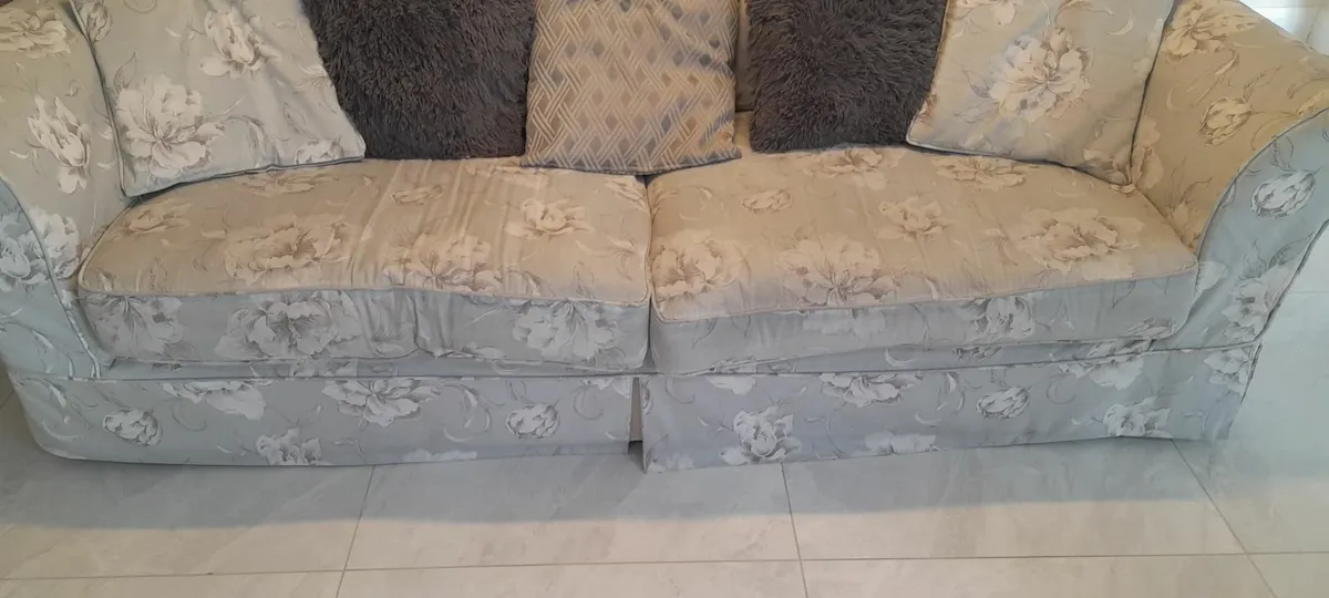 4 Seater Couch - Image 4