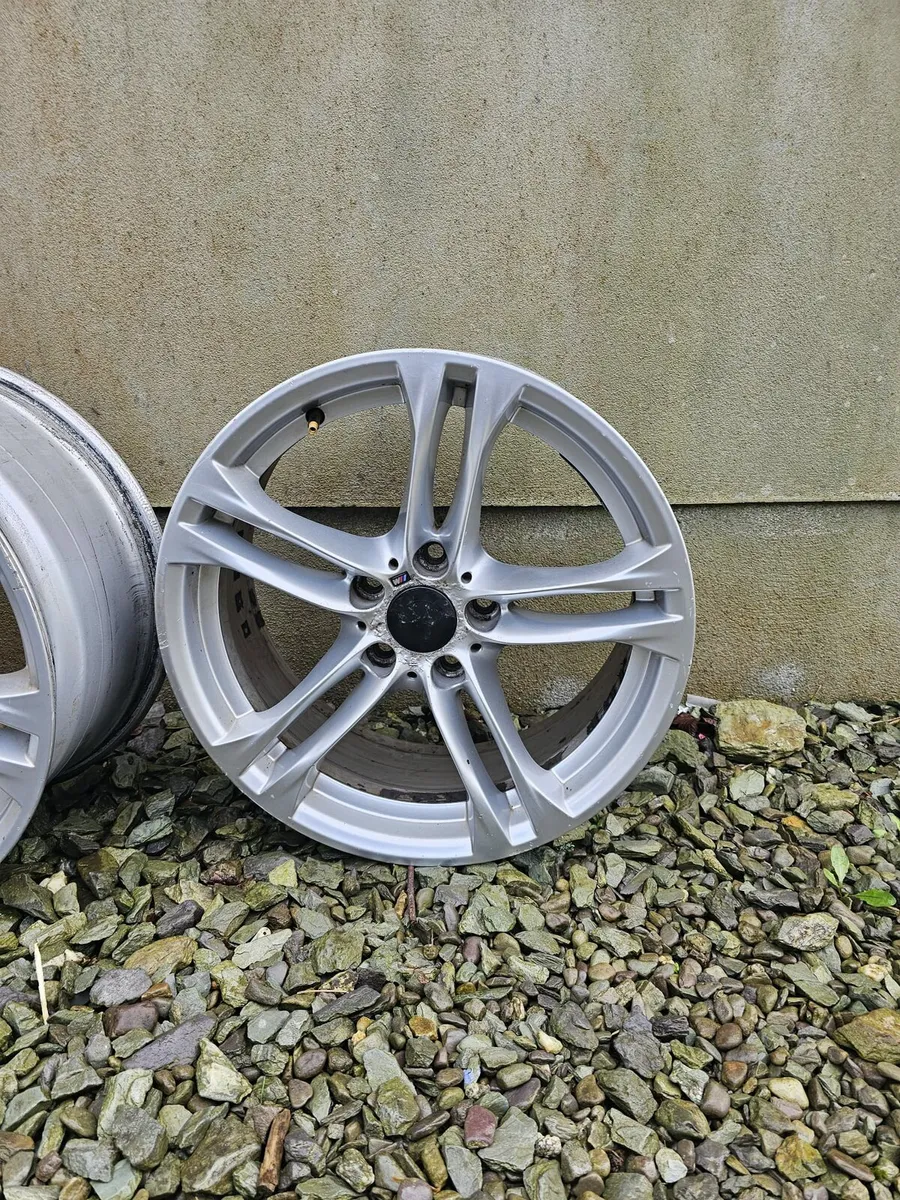 19' BMW Alloys M Badge - Image 2