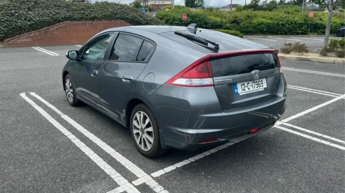 Honda Insight 2012 Low Mileage - Image 4