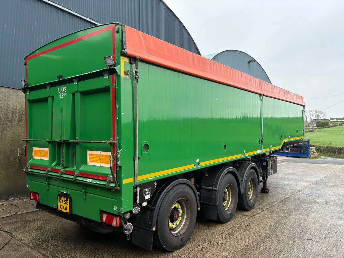 2012 Muldoon Rear Steer Blower Trailer - Image 1