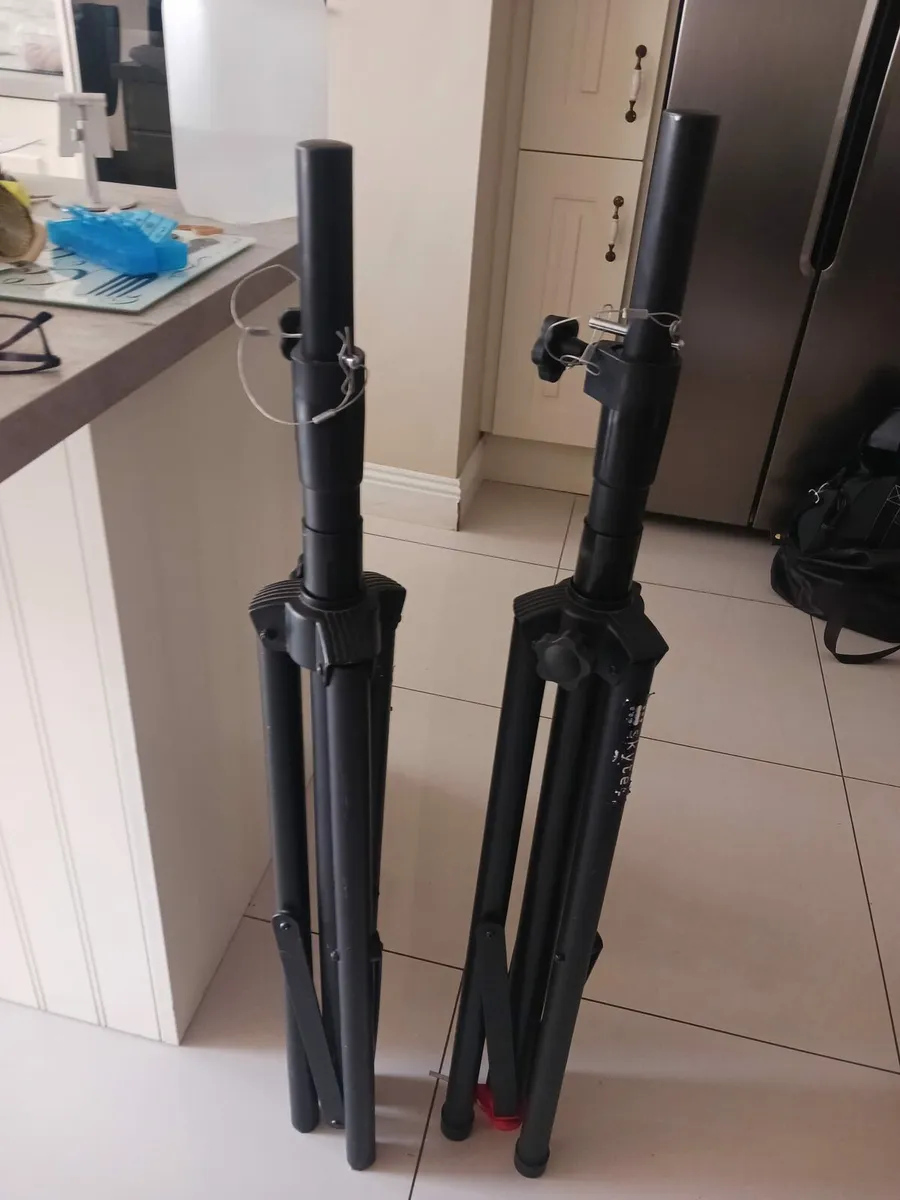 Music equipment j - Image 3