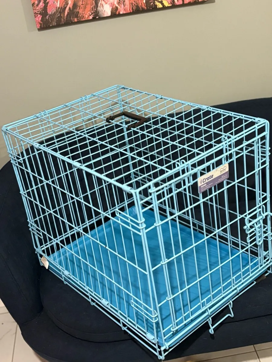 Dog crates x 2 pink& blue - Image 2