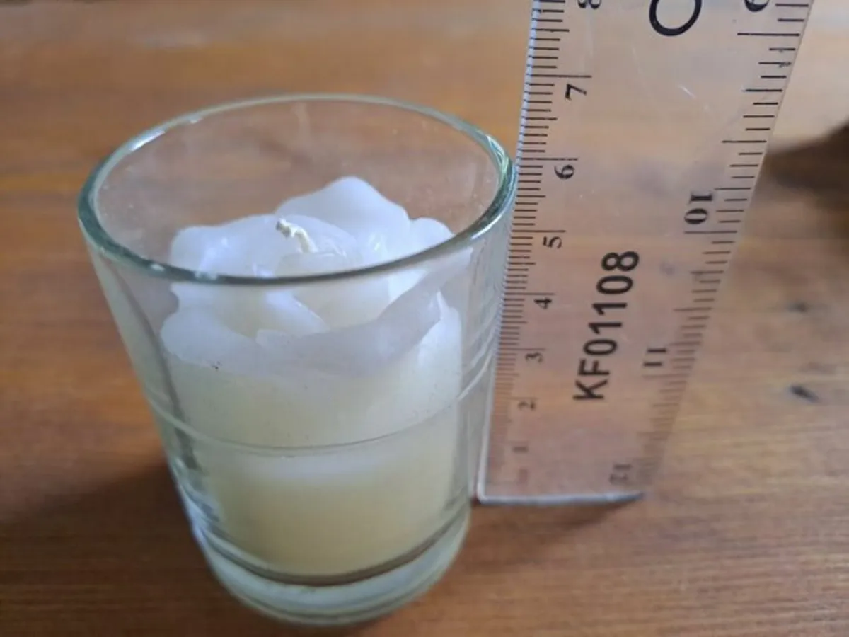 Candle white flower in glass - Image 4