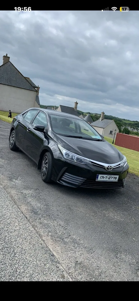 Toyota Corolla 2017, low mileage - Image 1