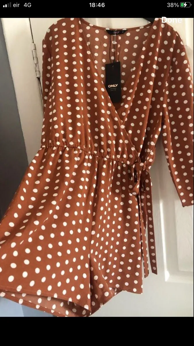 Ladies stunning shorts suit size 10 €10 - Image 2