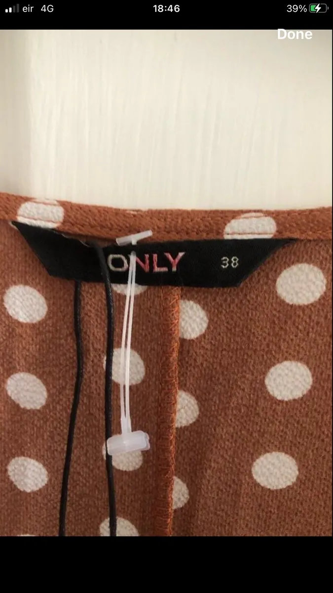 Ladies stunning shorts suit size 10 €10 - Image 3