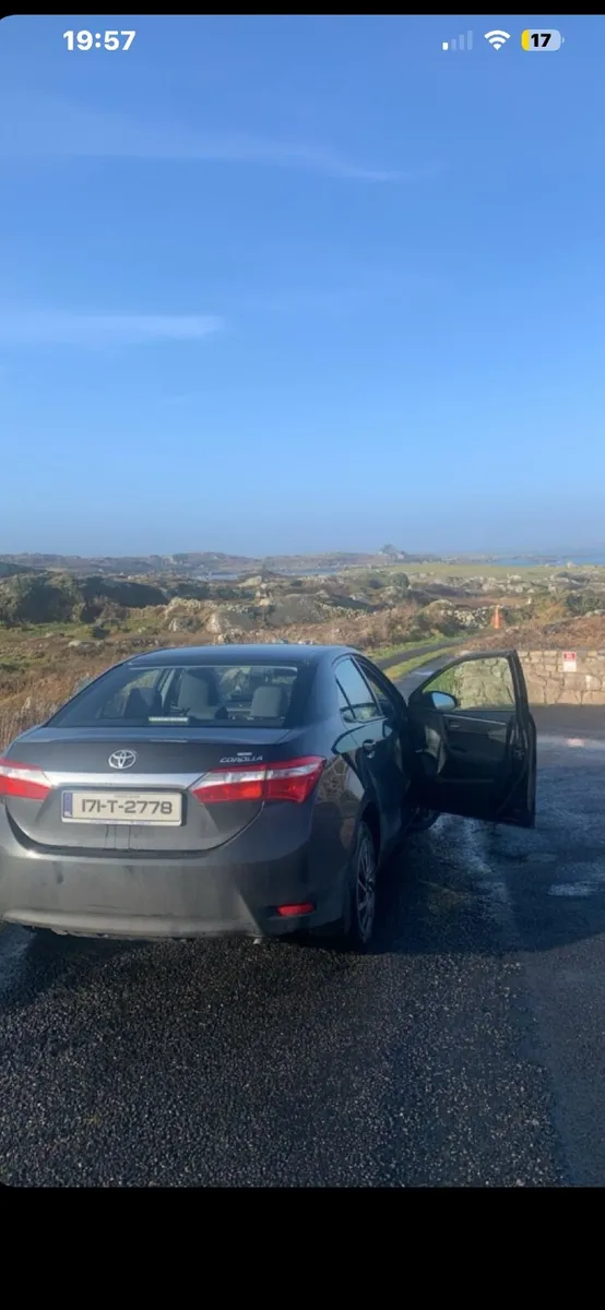 Toyota Corolla 2017, low mileage - Image 3