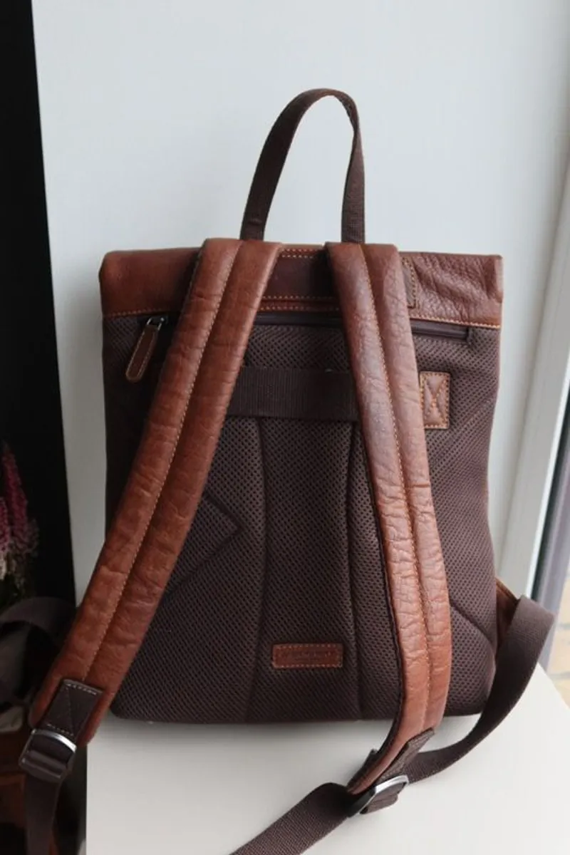 Backpack, laptop 14", grained leather - Jack Kinsky - Image 2