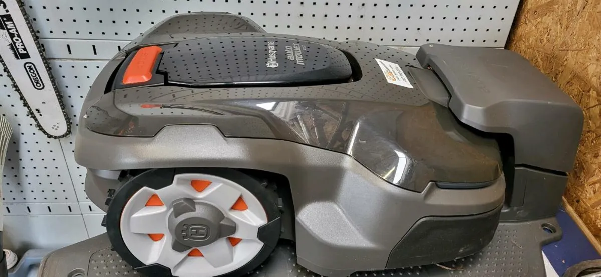 415x Husqvarna Automower - Image 1