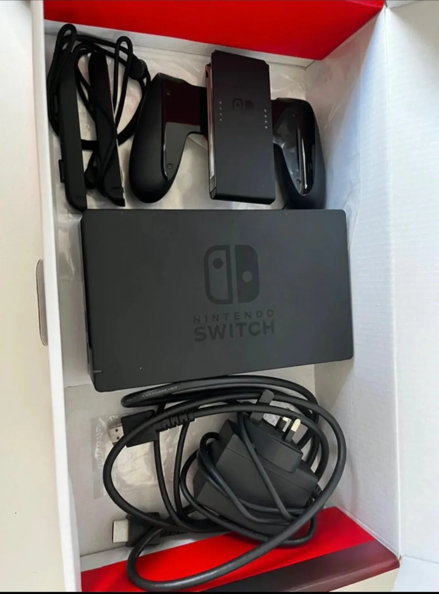 Nintendo Switch Bundle + Super Mario Bros Deluxe G - Image 4