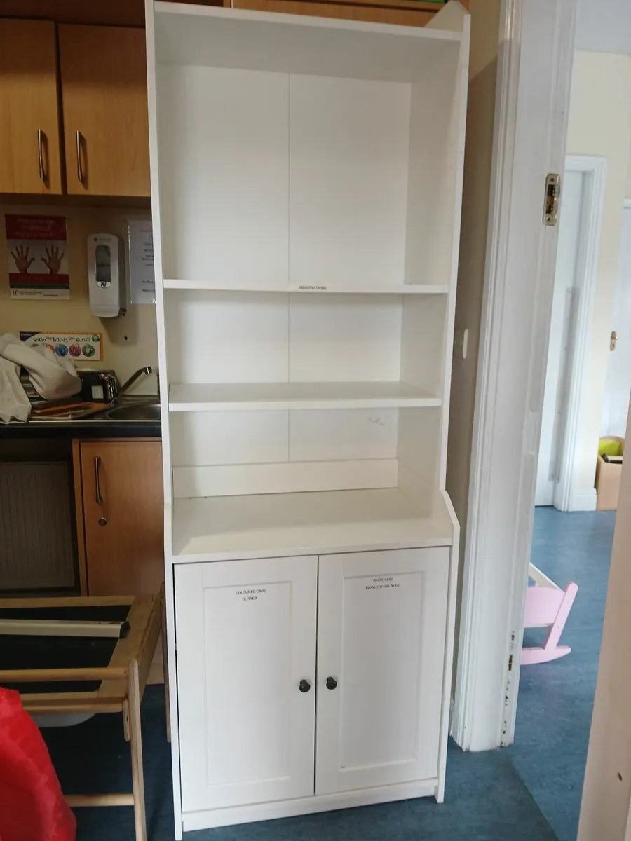 Living area shelving unit €50 - Image 1