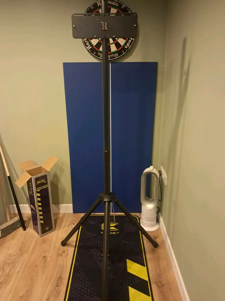 Dartboard Stand - Image 1