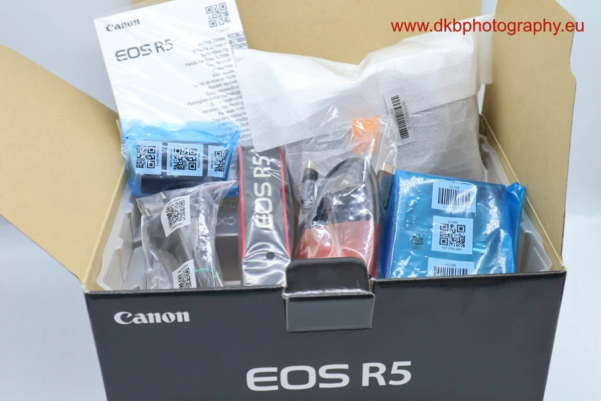 CANON EOS R5 MIRRORLESS DIGITAL CAMERA #0576 - Image 1