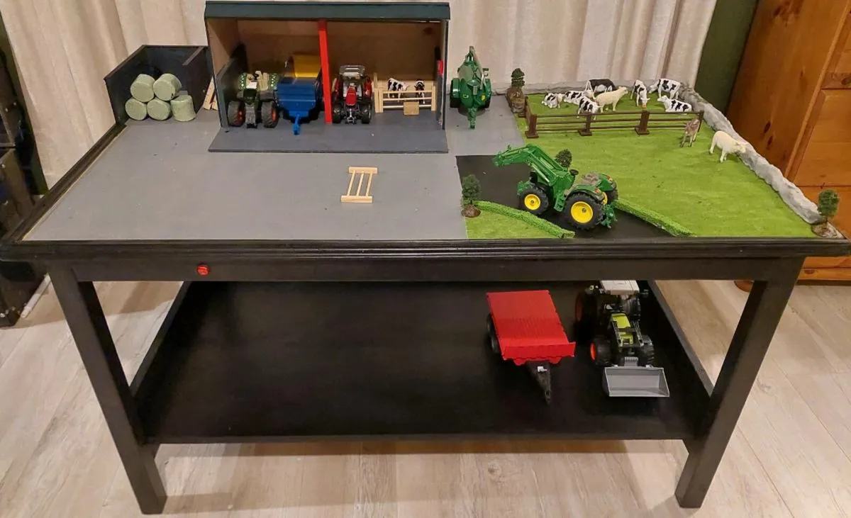 Kids Farm Table - Image 1