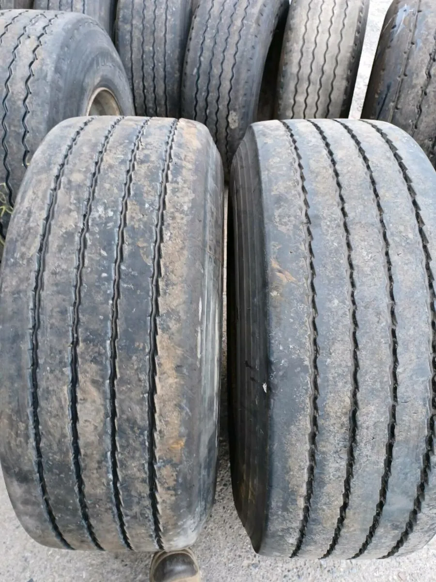 Part worn super singles - 385/65r22.5 - Image 2