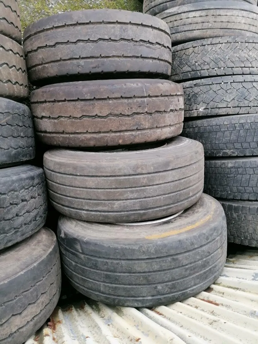 Part worn super singles - 385/65r22.5 - Image 3