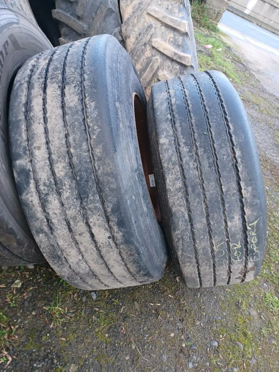 Part worn super singles - 385/65r22.5 - Image 4