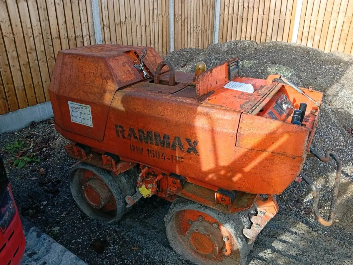 Vibrating trench roller - Image 4