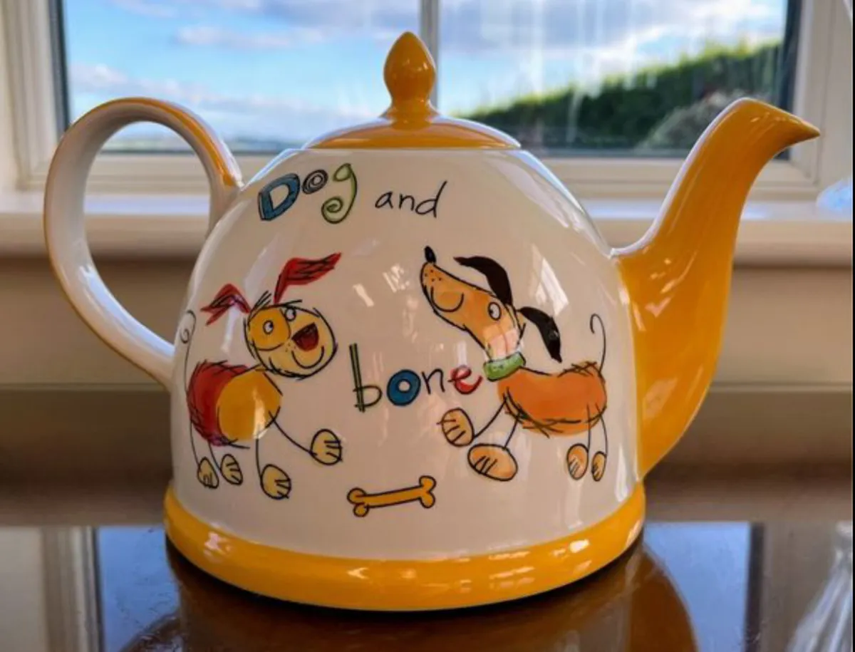 Collectible Tea Pot - Image 2