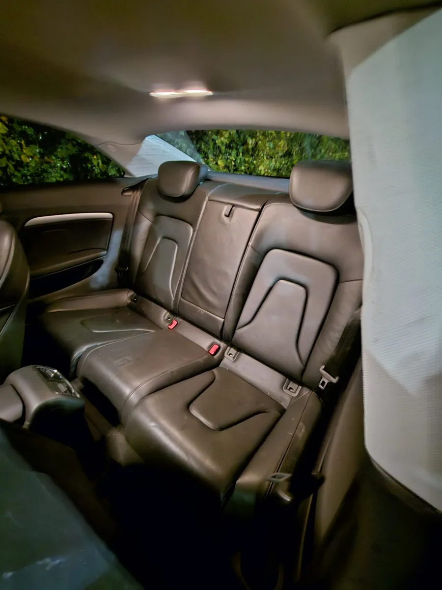 Audi A5 2011 tdi sport €3990 no offers - Image 3