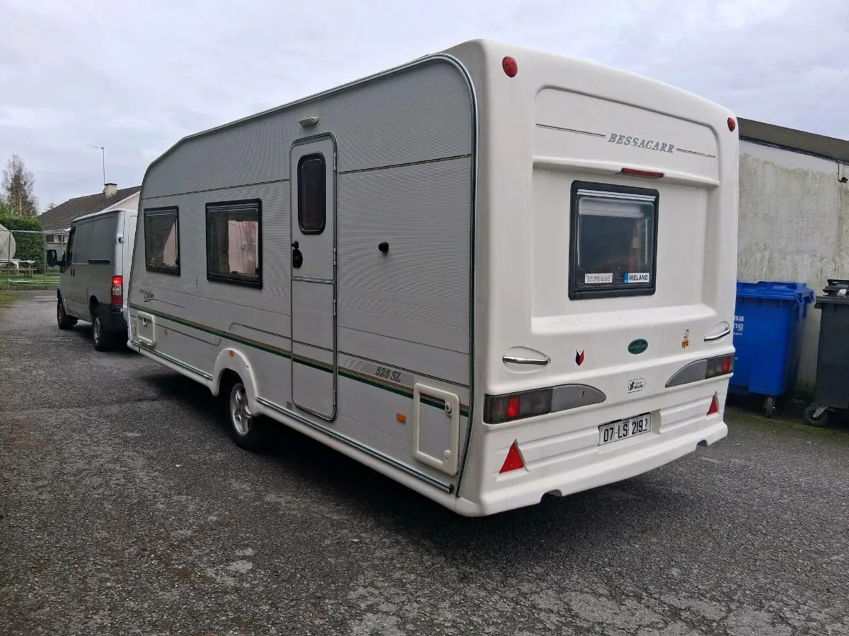 2008 5 berth caravan - Image 3