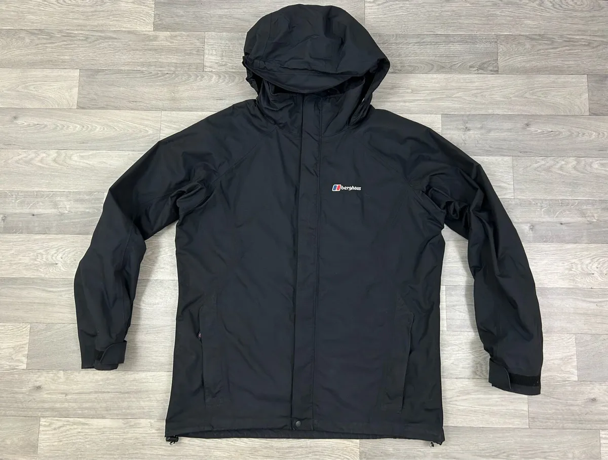 Berghaus Waterproof Jacket Mens Large - Image 1