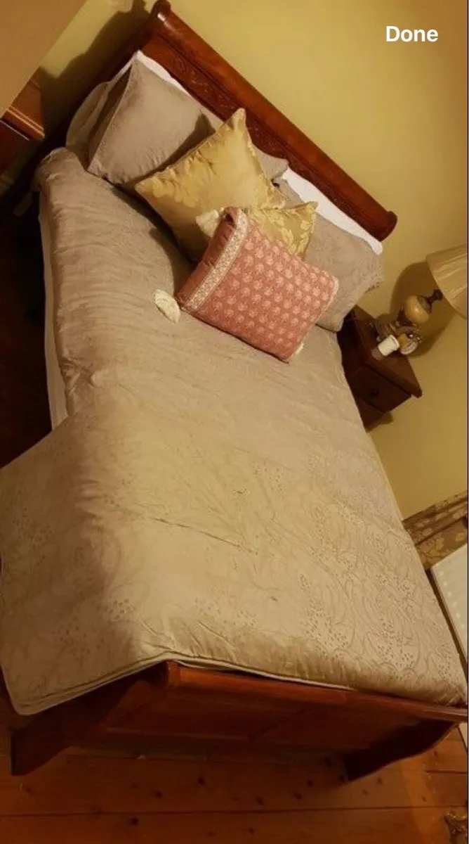 Double bed with matress - Image 1