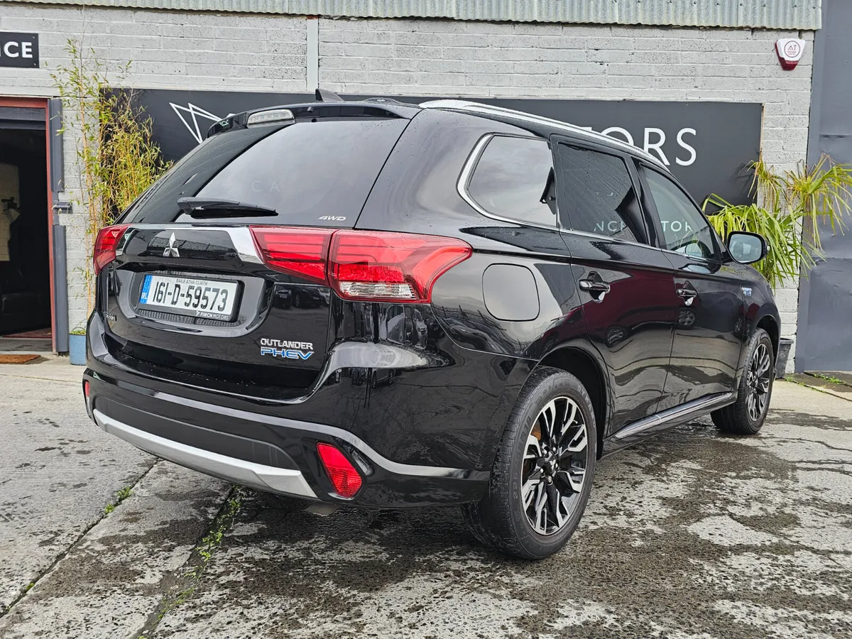 MITSUBISHI OUTLANDER 2.0 PHEV 4X4 // BIG HISTORY - Image 2