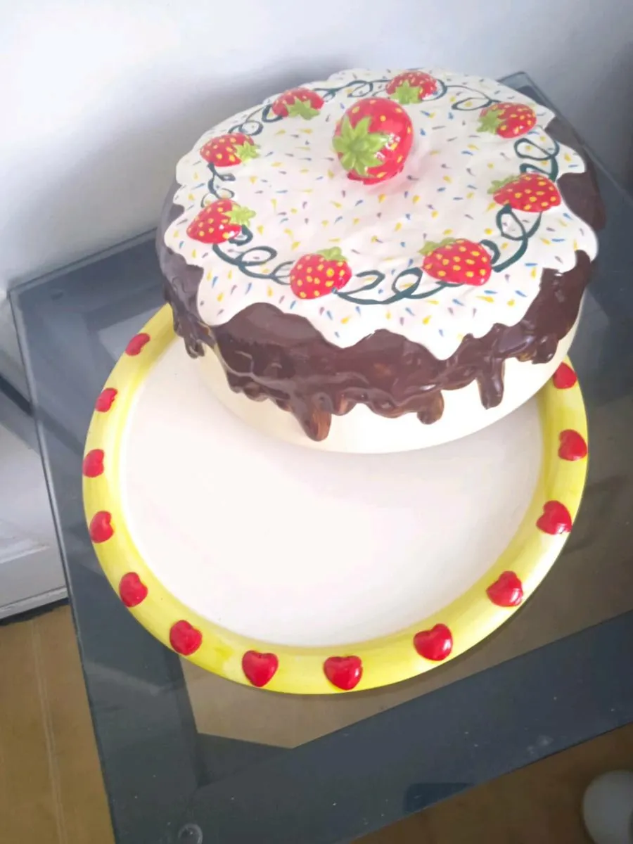 Cake cover - Image 1