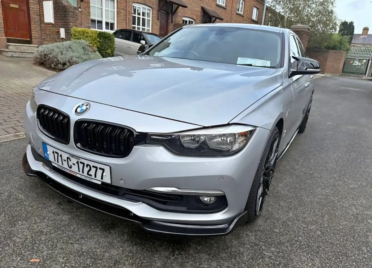 BMW 330 e drive - Image 1