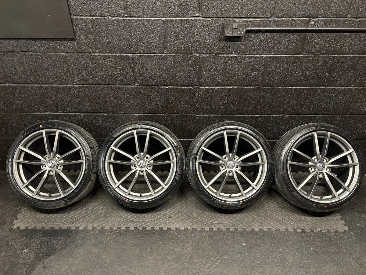 18” Pretoria Alloys - Image 1