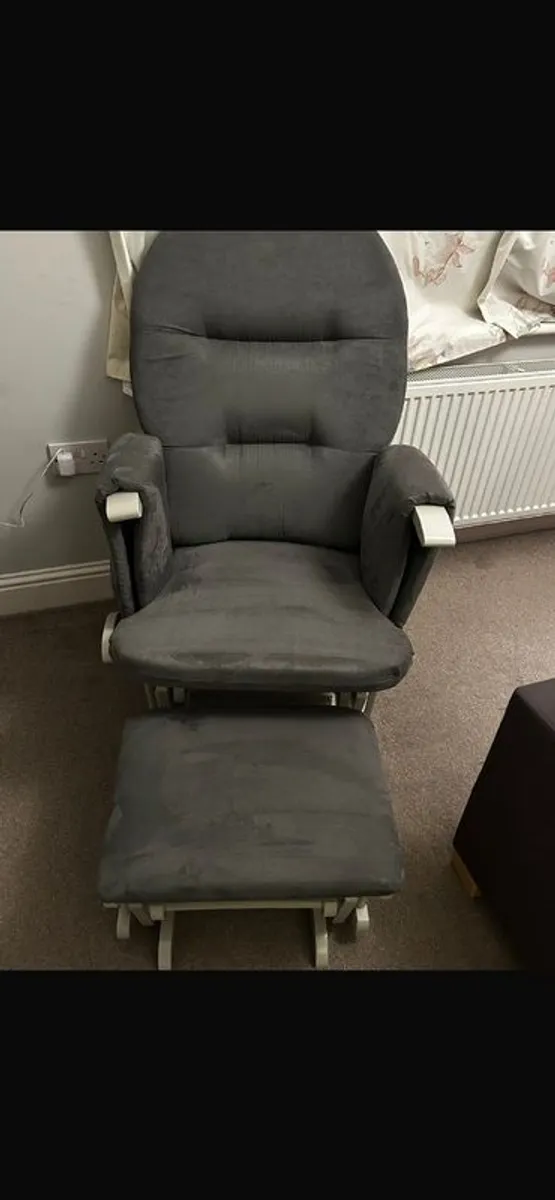 nursing chair - Image 1