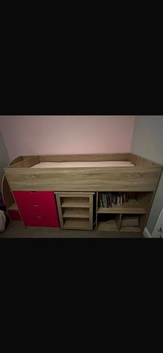 kids bed - Image 2