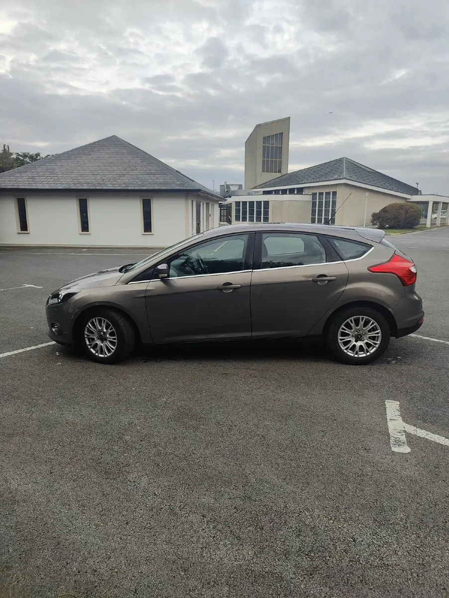 Ford Focus 2011 - Image 4