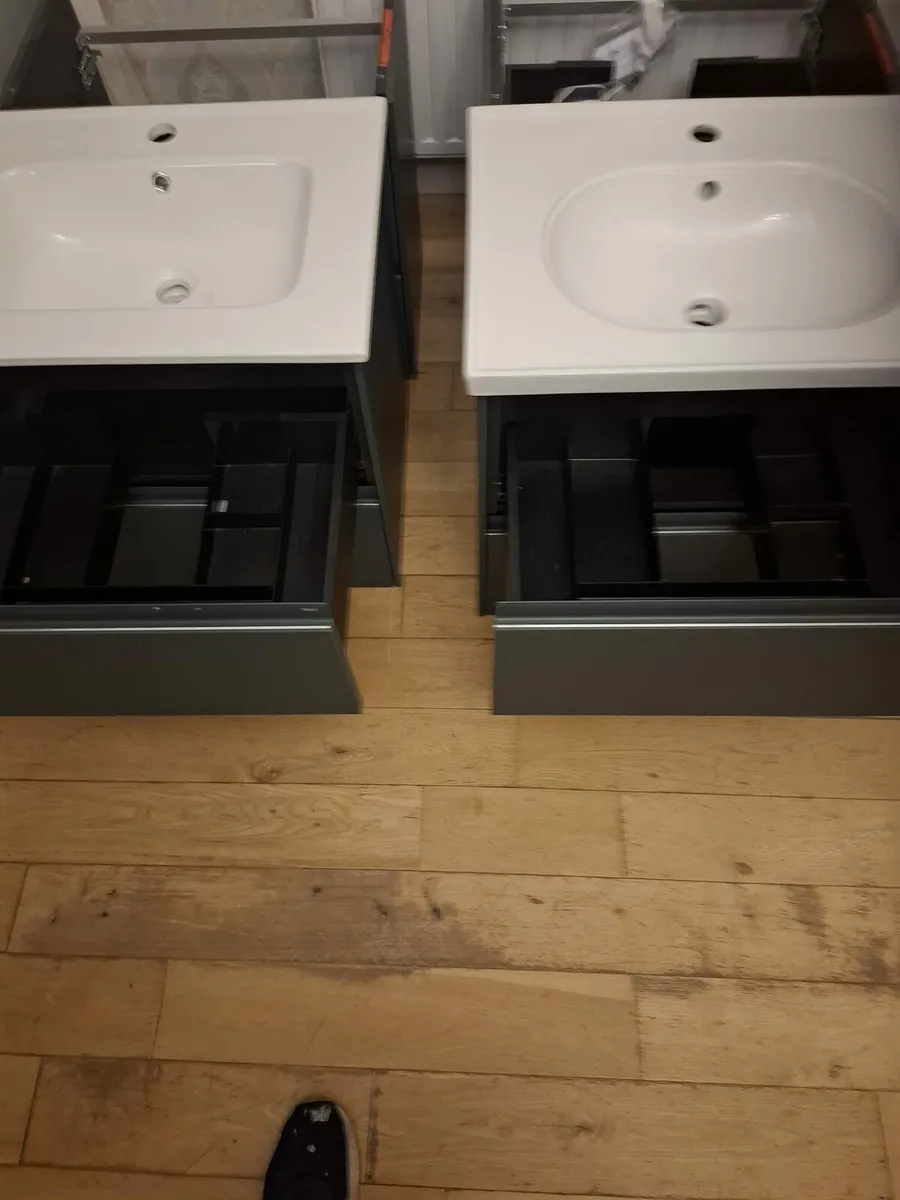 Roca wall hung unit - Image 1