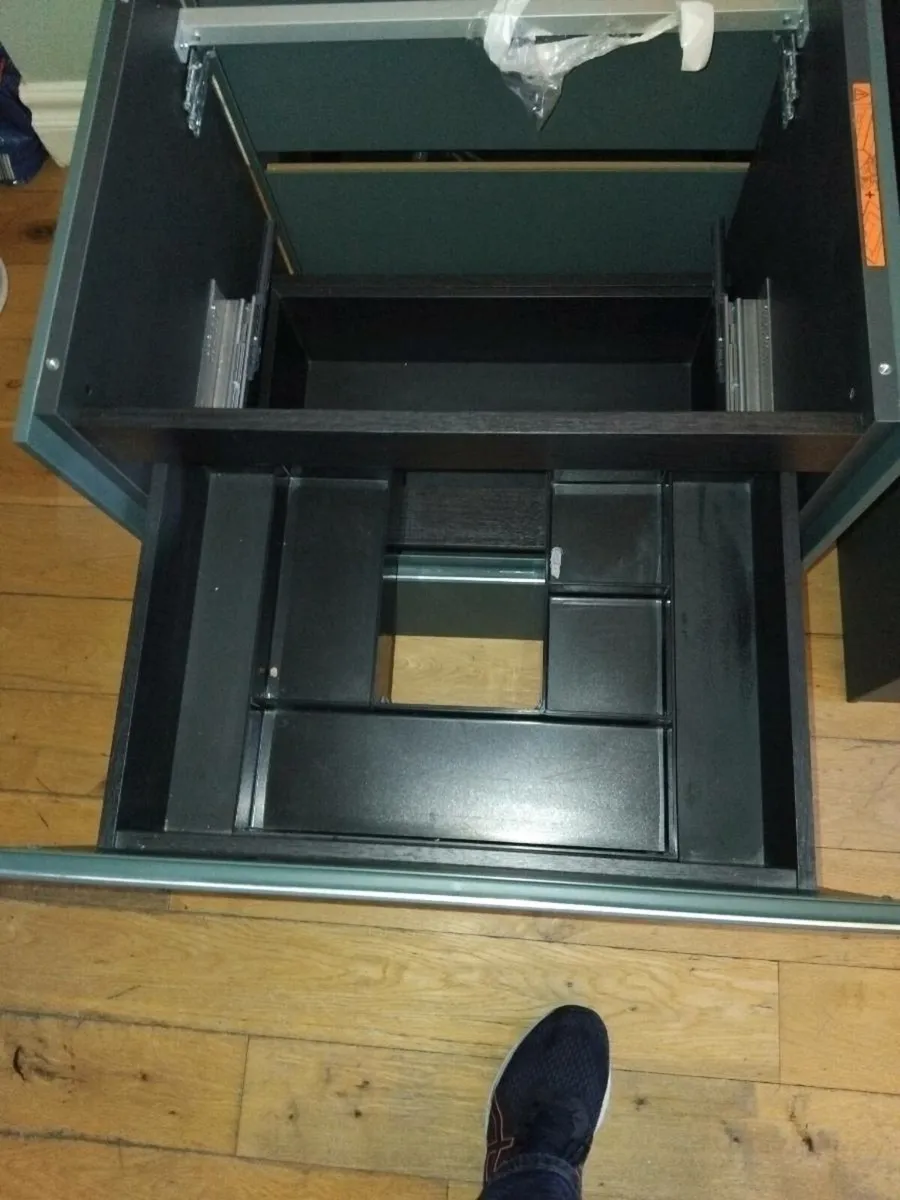 Roca wall hung unit - Image 4