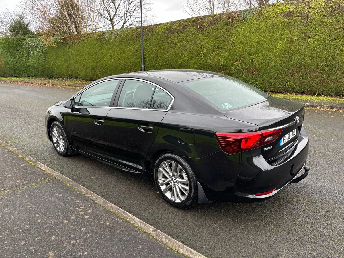 Toyota Avensis 2016 NCT 06/26 - Image 4