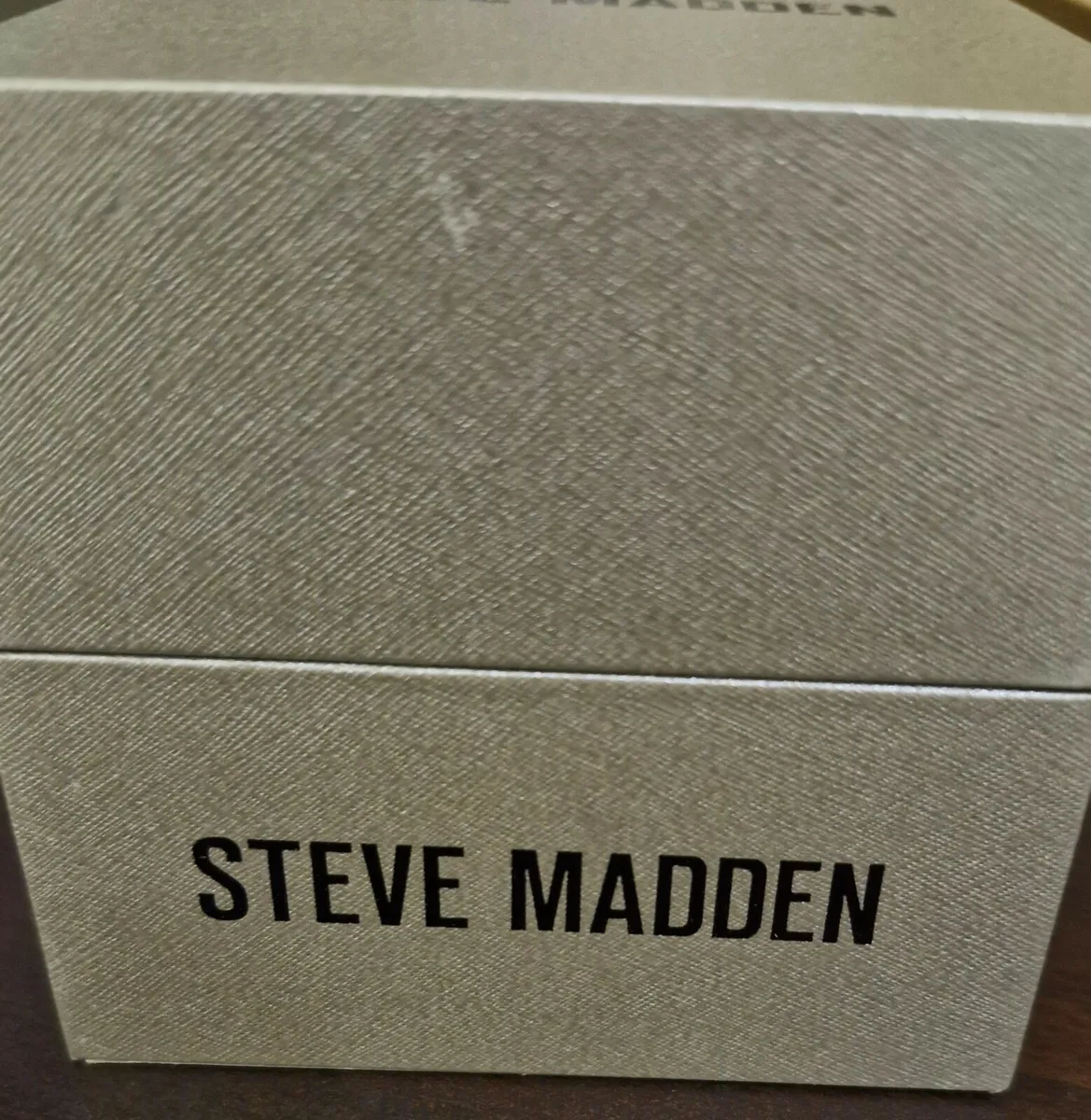 Steve Madden unisex Bracelet Watch - Image 2